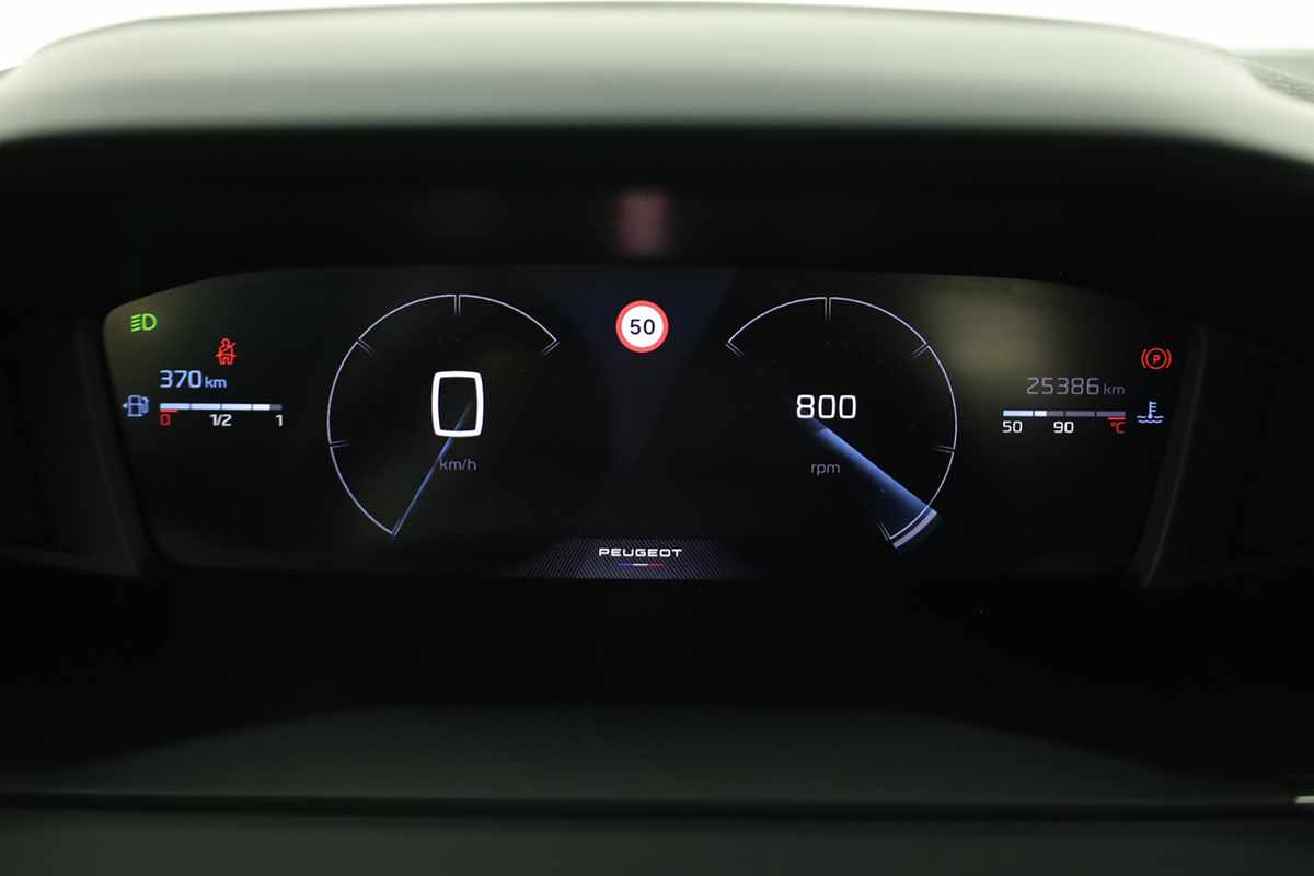 peugeot-2008-2024-gasolina-1199cc