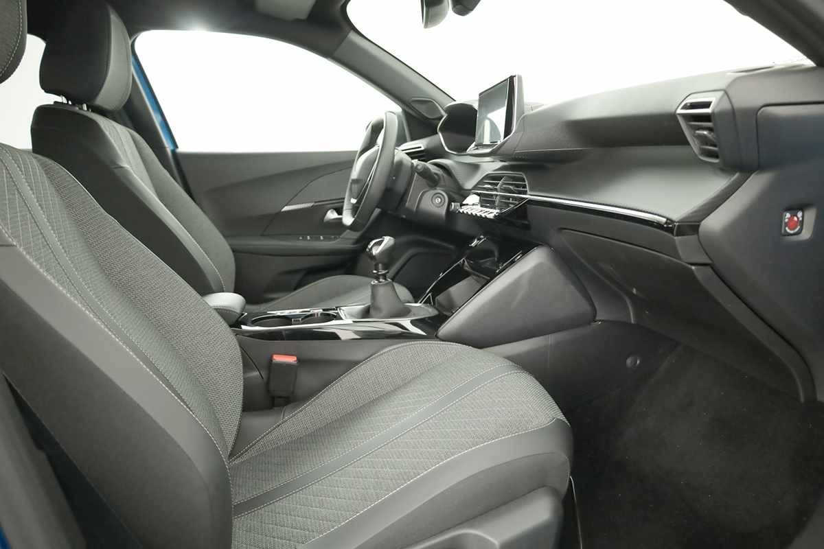 peugeot-2008-2024-gasolina-1199cc