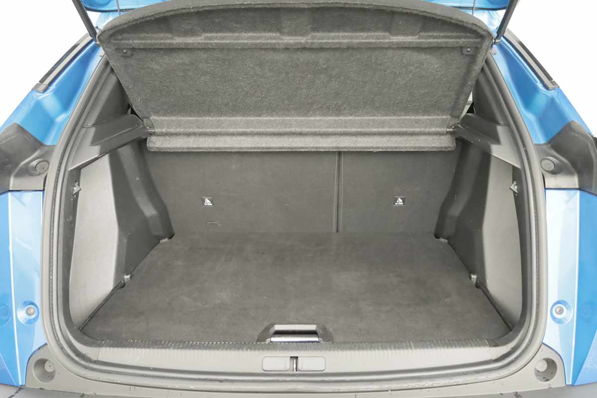 peugeot-2008-2024-gasolina-1199cc