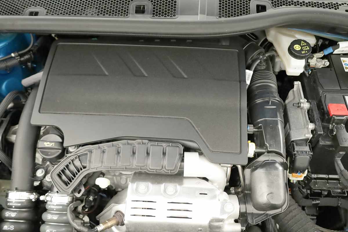 peugeot-2008-2024-gasolina-1199cc