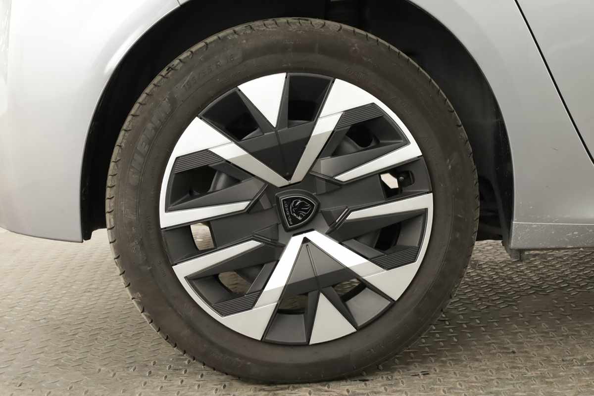 peugeot-208-2025-gasolina-1199cc