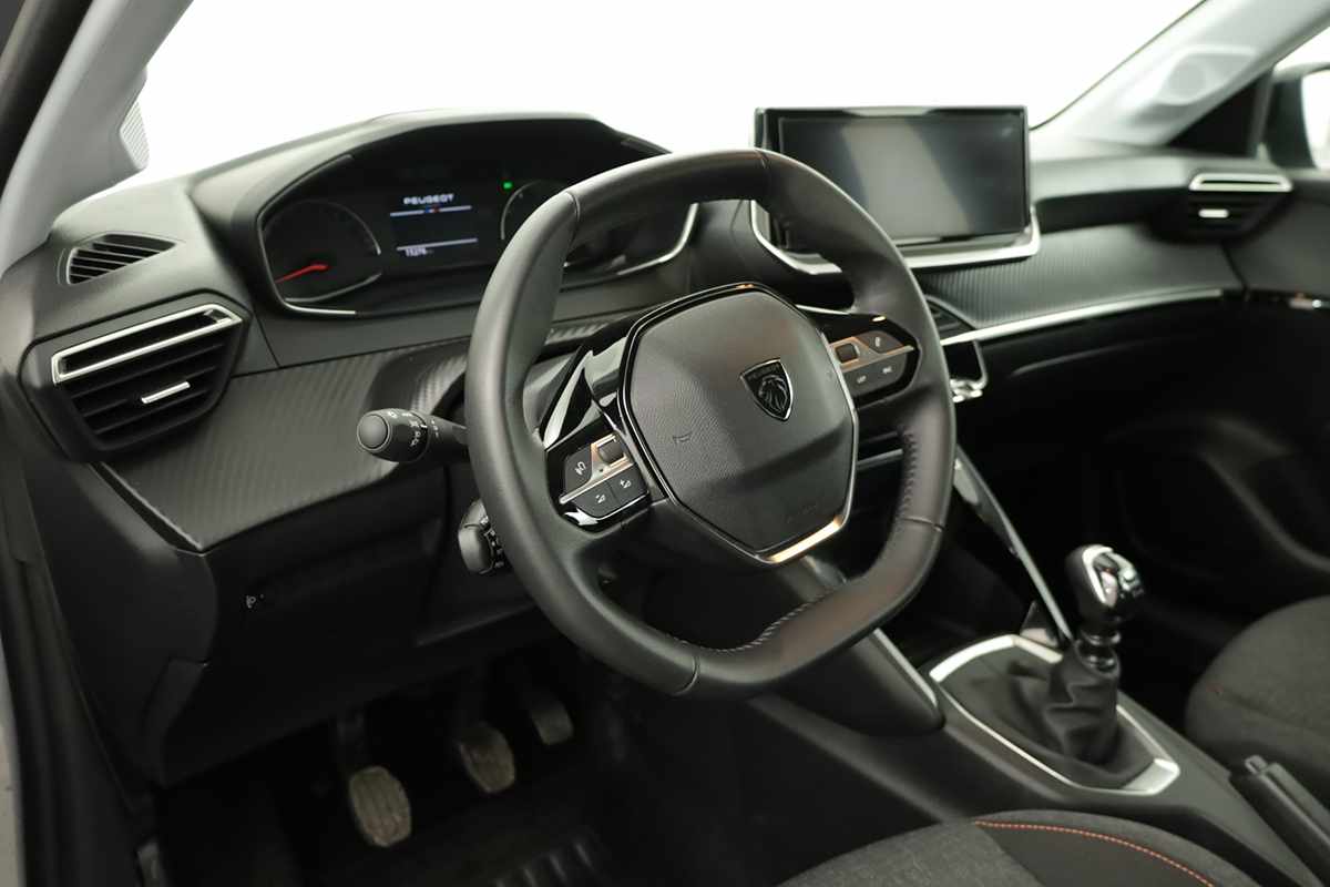 peugeot-208-2025-gasolina-1199cc