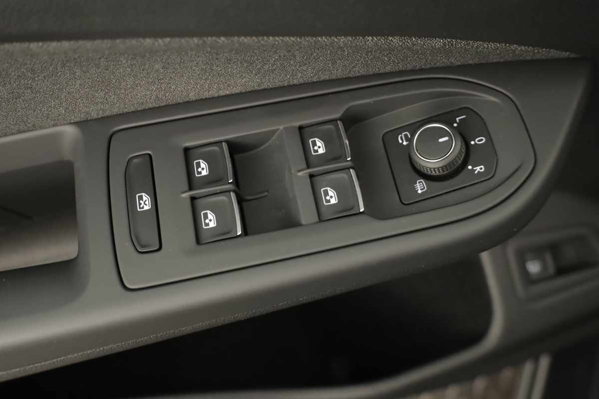 volkswagen-golf-2025-hibrido-a-gasolina-1498cc
