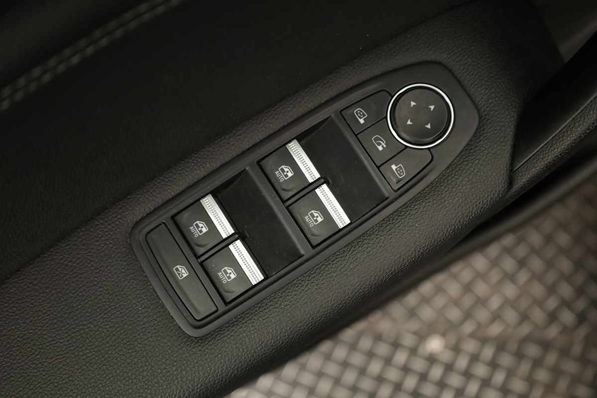 renault-captur-2023-gasolina-999cc