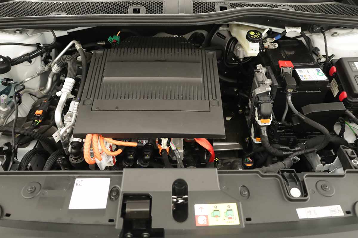 peugeot-e-208-2025-eletrico-0cc
