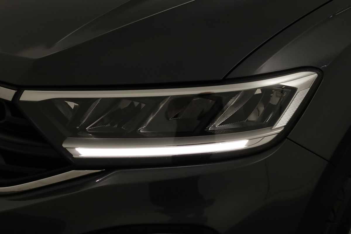 volkswagen-t-roc-2023-gasolina-999cc