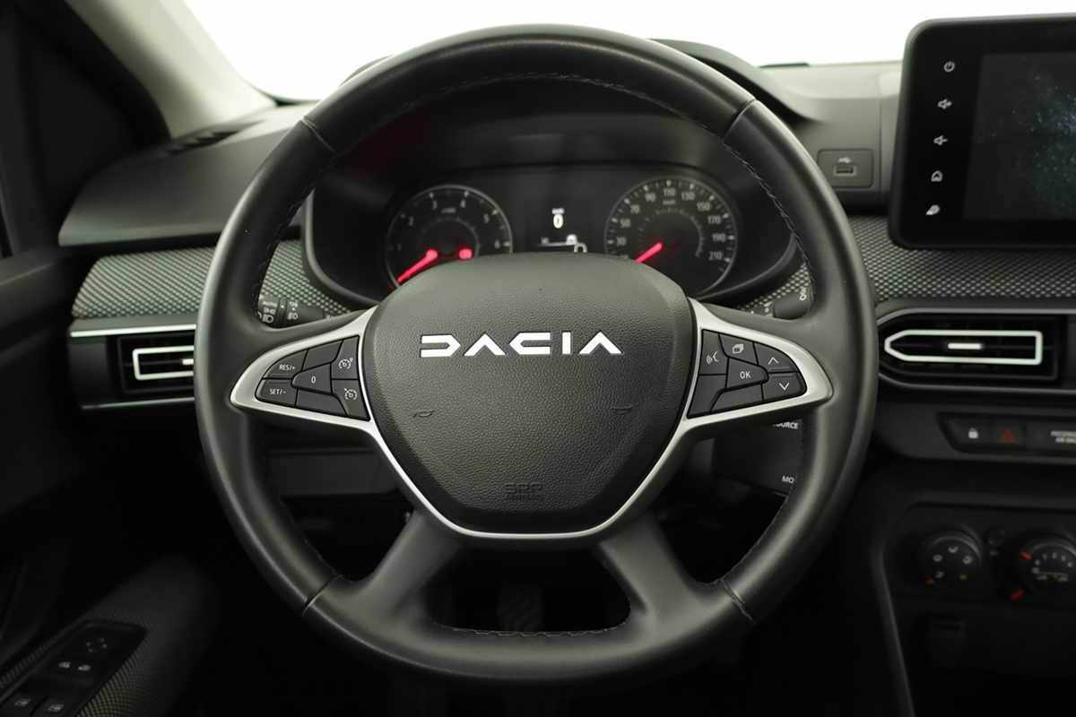 dacia-sandero-2024-gasolina-999cc
