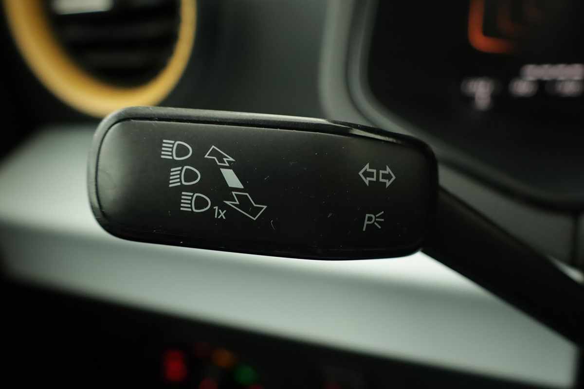 seat-ibiza-2023-gasolina-999cc
