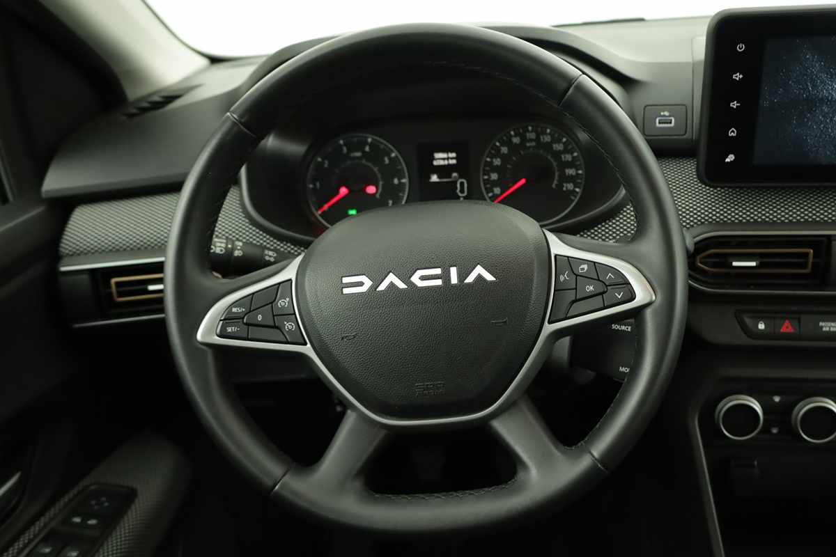 dacia-sandero-2024-gasolina-999cc