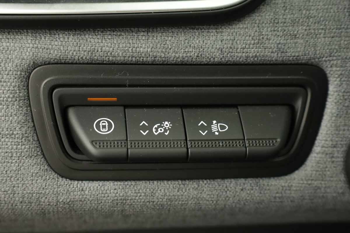 mitsubishi-colt-2024-gasolina-999cc