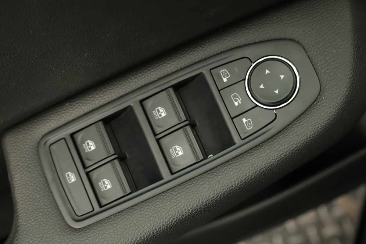 mitsubishi-colt-2024-gasolina-999cc