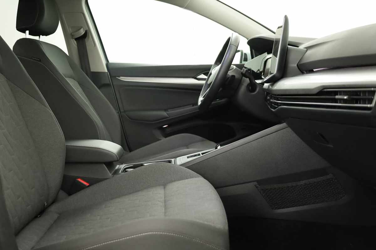 volkswagen-golf-2025-hibrido-a-gasolina-1498cc