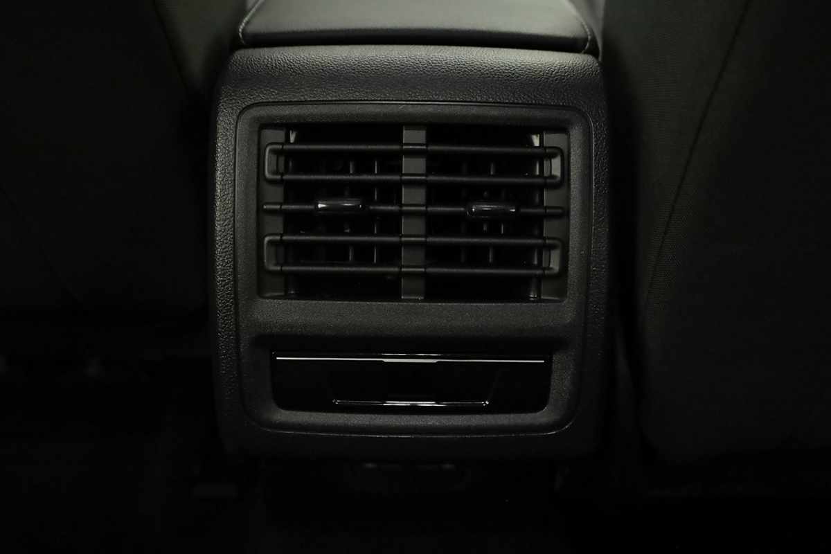 volkswagen-golf-2025-hibrido-a-gasolina-1498cc
