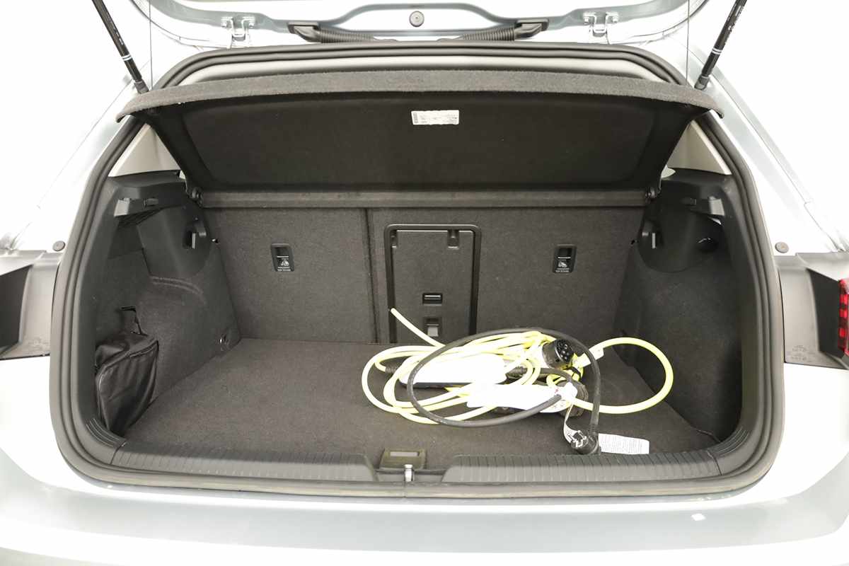volkswagen-golf-2025-hibrido-a-gasolina-1498cc