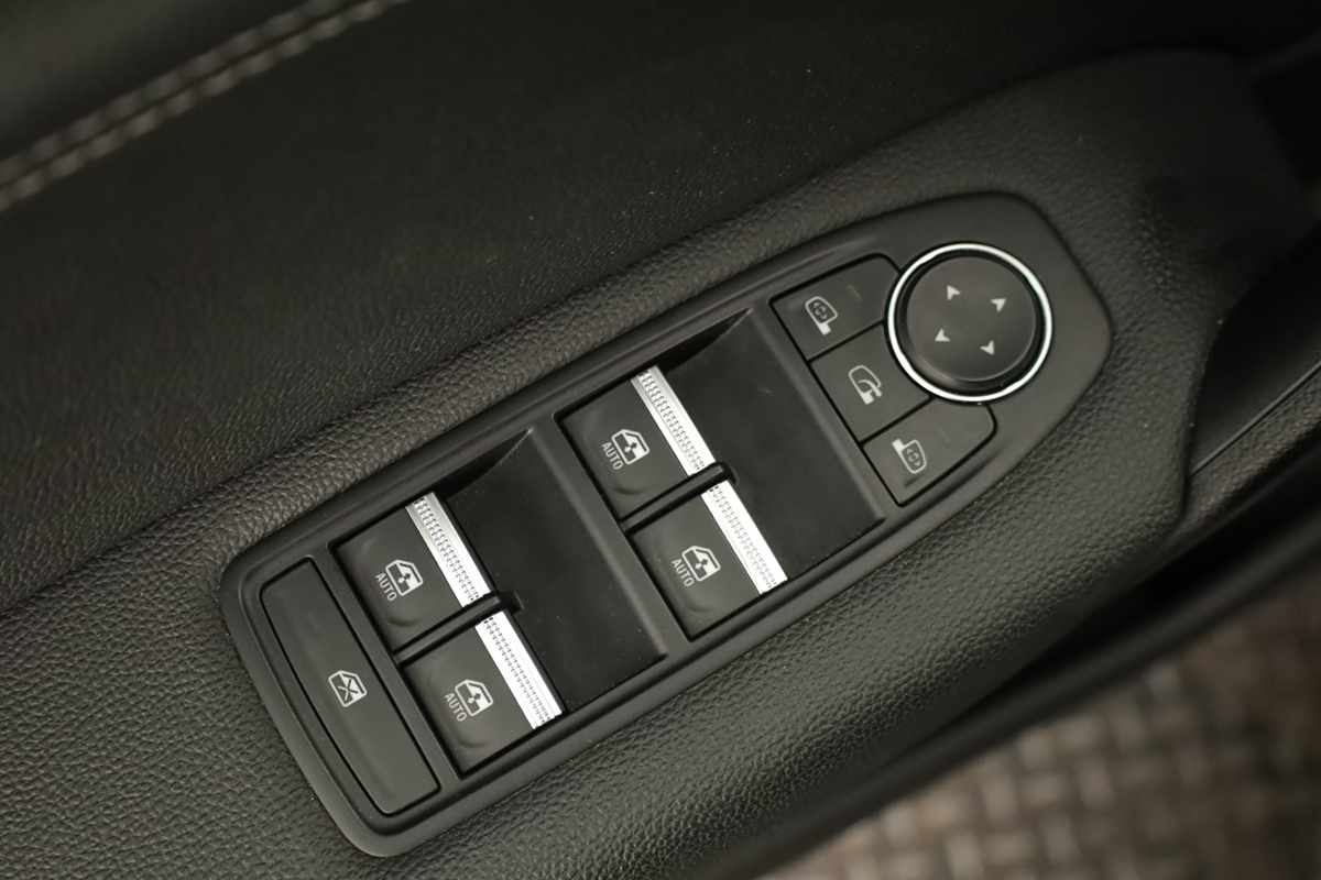 renault-captur-2024-gpl-999cc