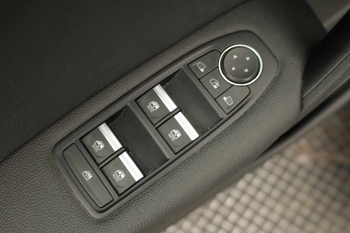 renault-captur-2024-gpl-999cc
