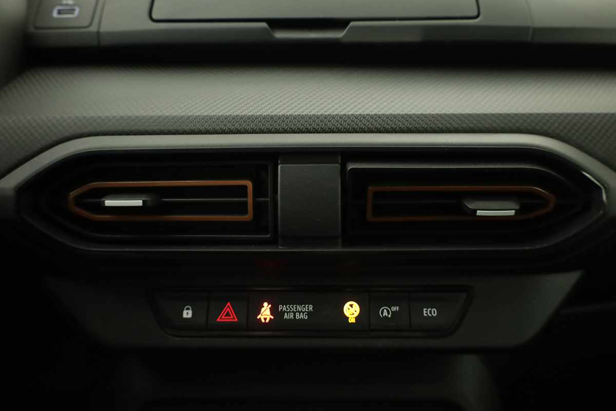 dacia-sandero-2023-gasolina-999cc