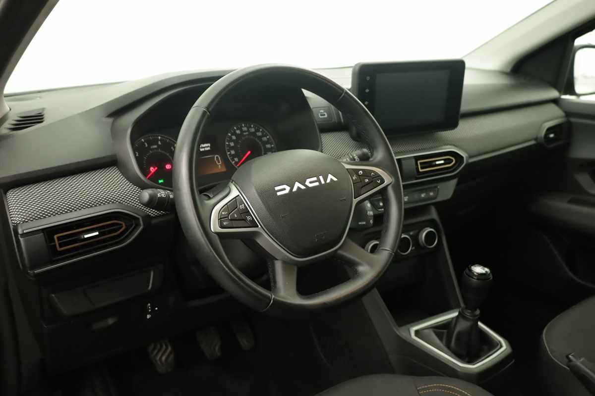 dacia-sandero-2024-gasolina-999cc