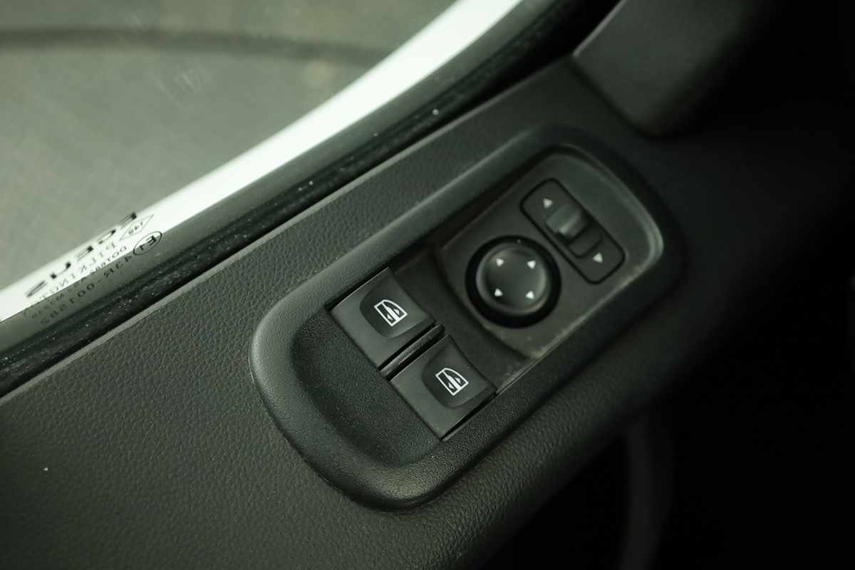 renault-master-2023-diesel-2299cc