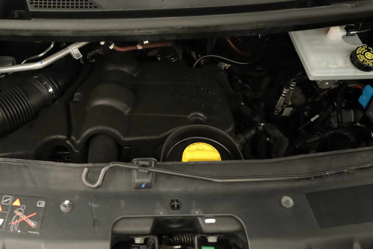 renault-master-2023-diesel-2299cc