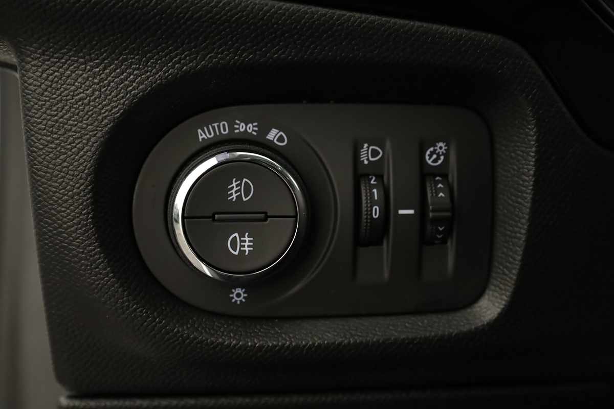 opel-corsa-2025-gasolina-1199cc