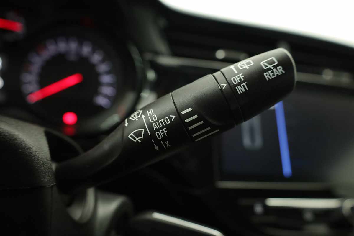 opel-corsa-2025-gasolina-1199cc