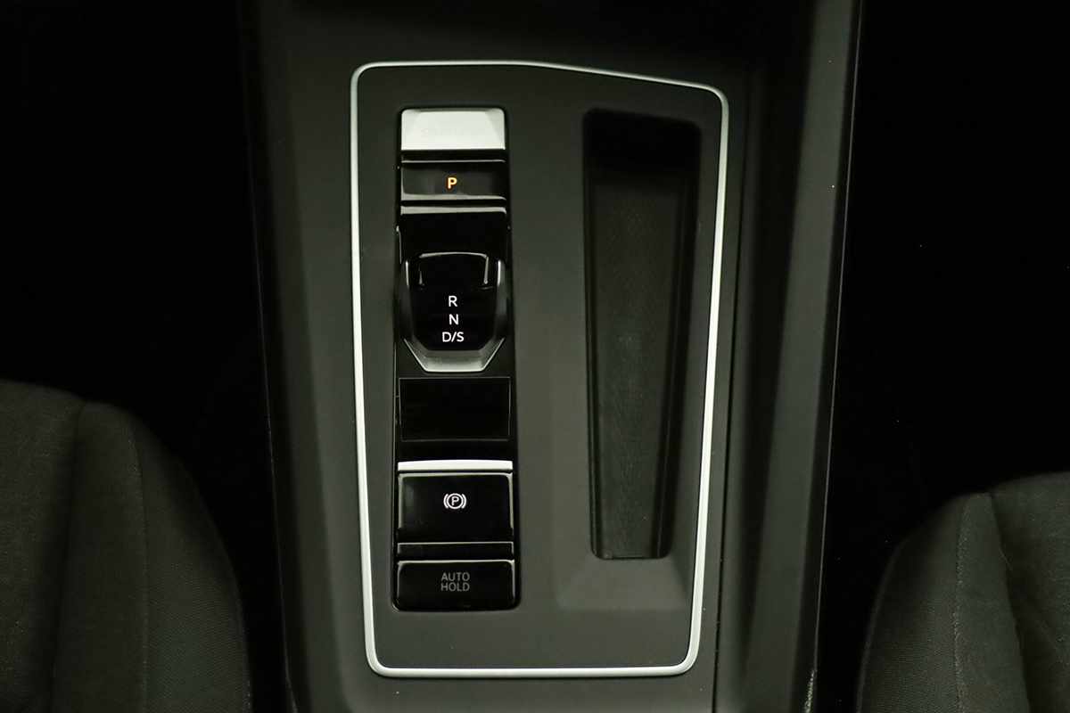 volkswagen-golf-2025-hibrido-a-gasolina-1498cc