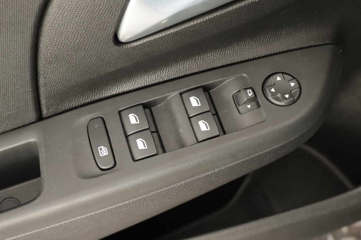 opel-corsa-2025-gasolina-1199cc