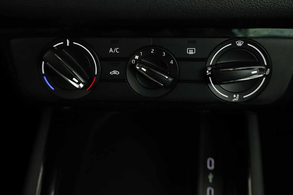 skoda-kamiq-2024-gasolina-999cc