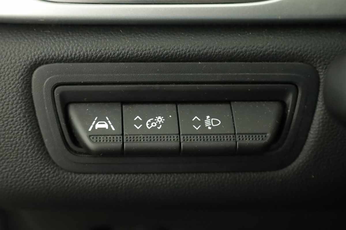 renault-captur-2024-gpl-999cc