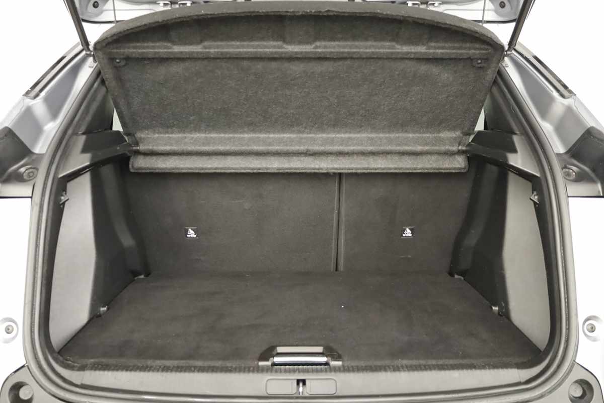 peugeot-2008-2024-gasolina-1199cc