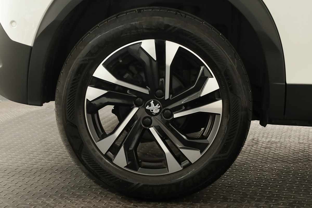 peugeot-2008-2021-gasolina-1199cc