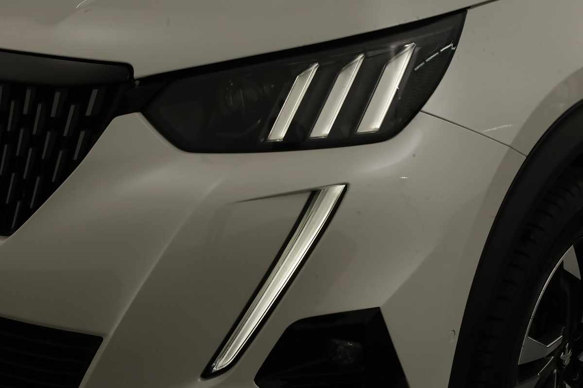 peugeot-2008-2021-gasolina-1199cc