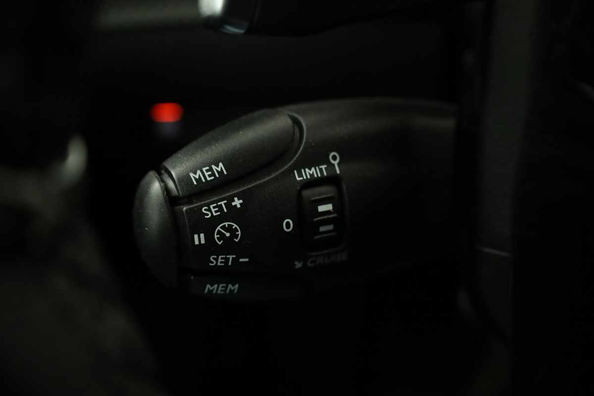 peugeot-2008-2021-gasolina-1199cc
