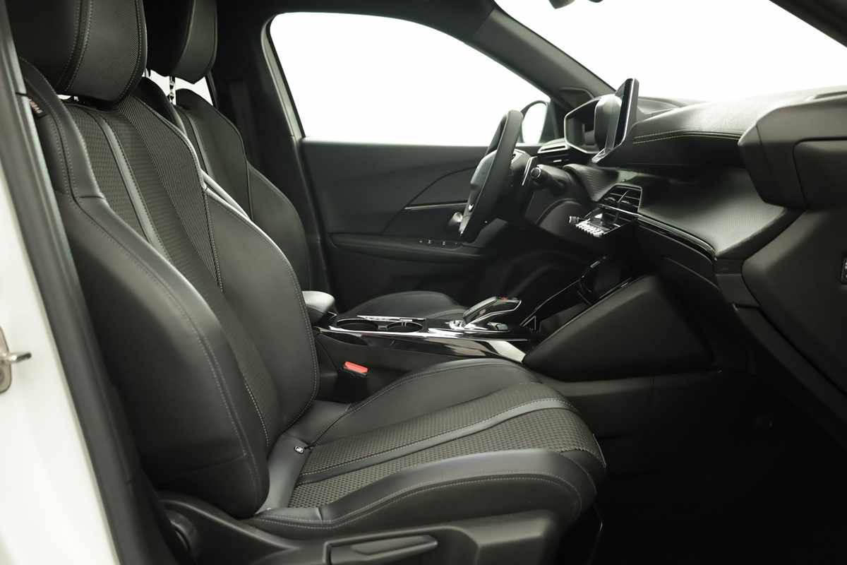peugeot-2008-2021-gasolina-1199cc