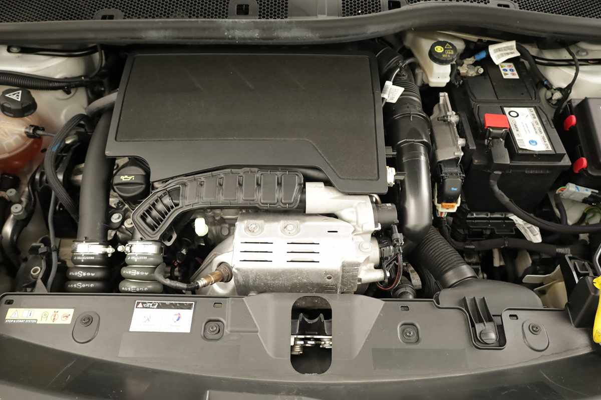 peugeot-2008-2021-gasolina-1199cc