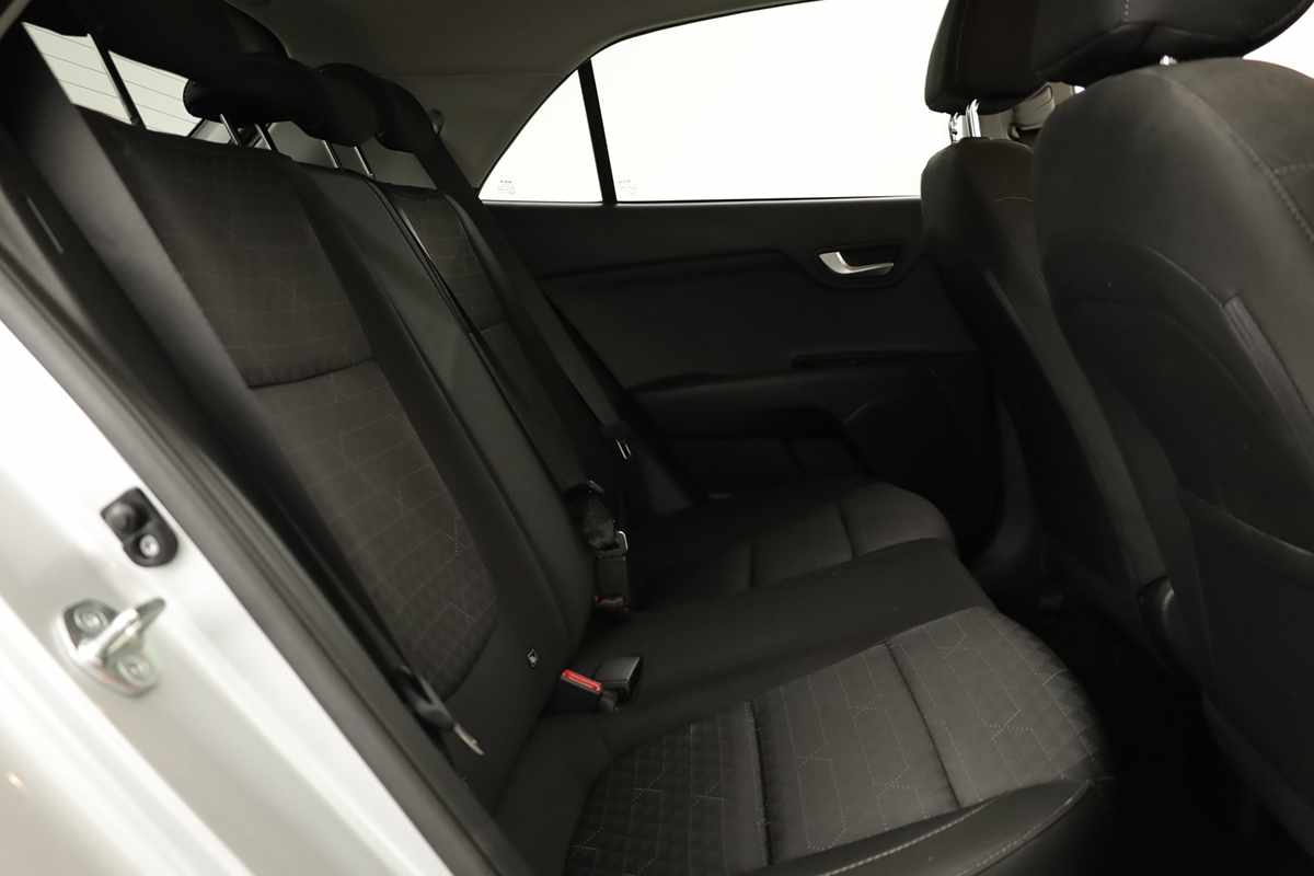 kia-rio-2023-gasolina-1197cc
