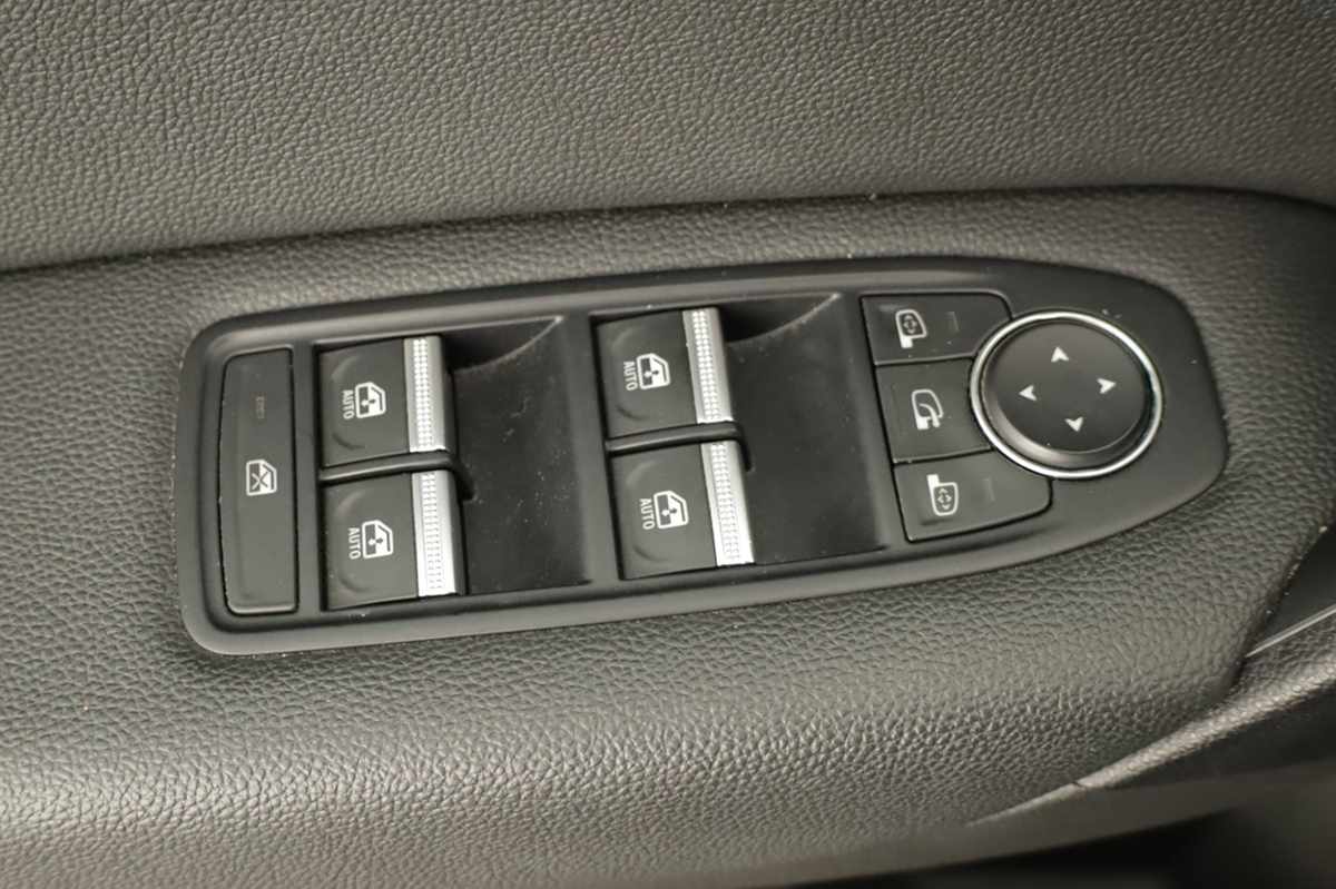 renault-captur-2024-gpl-999cc