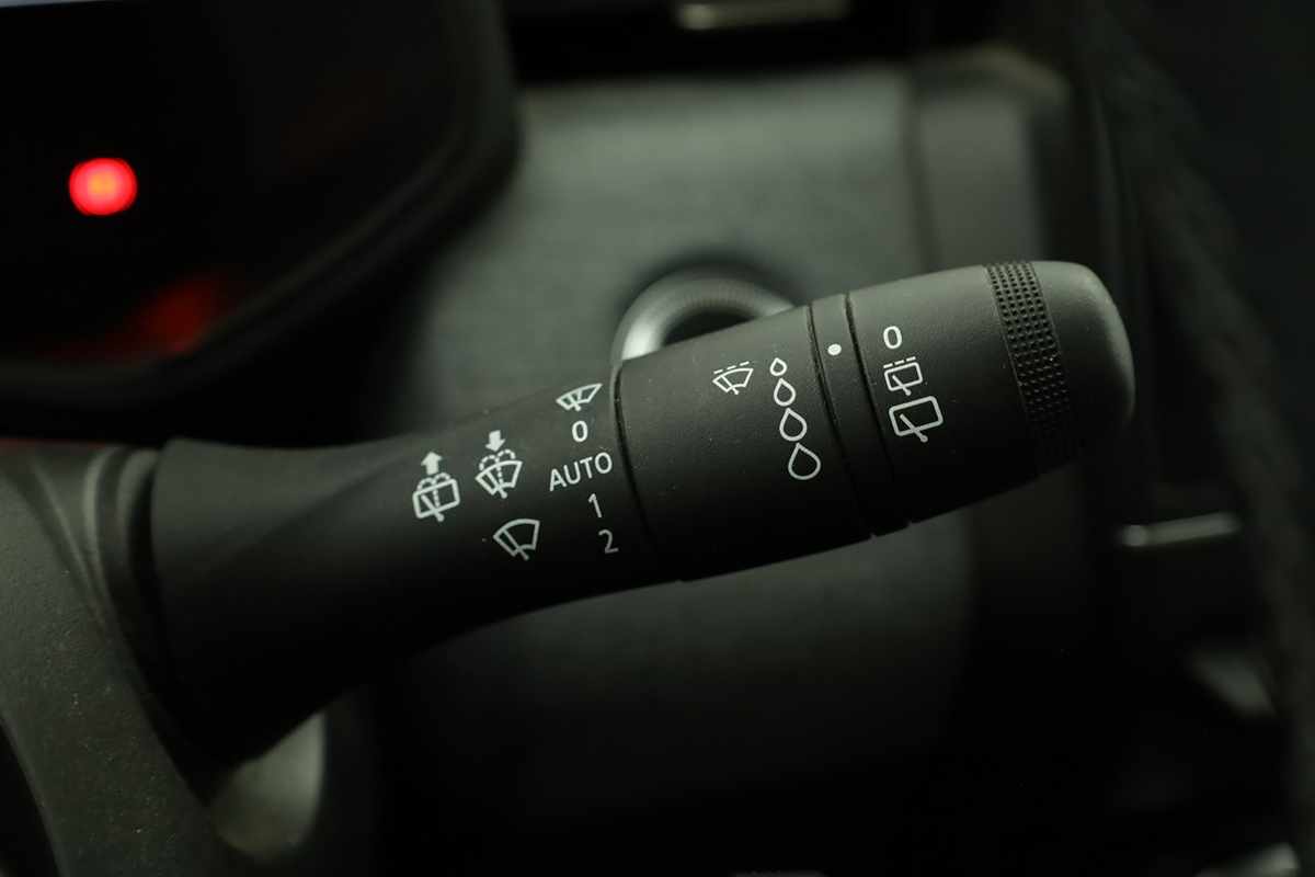 mitsubishi-colt-2024-gasolina-999cc