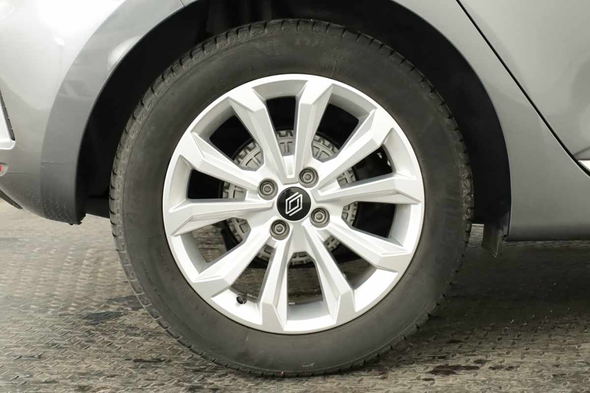 renault-clio-2024-gpl-999cc