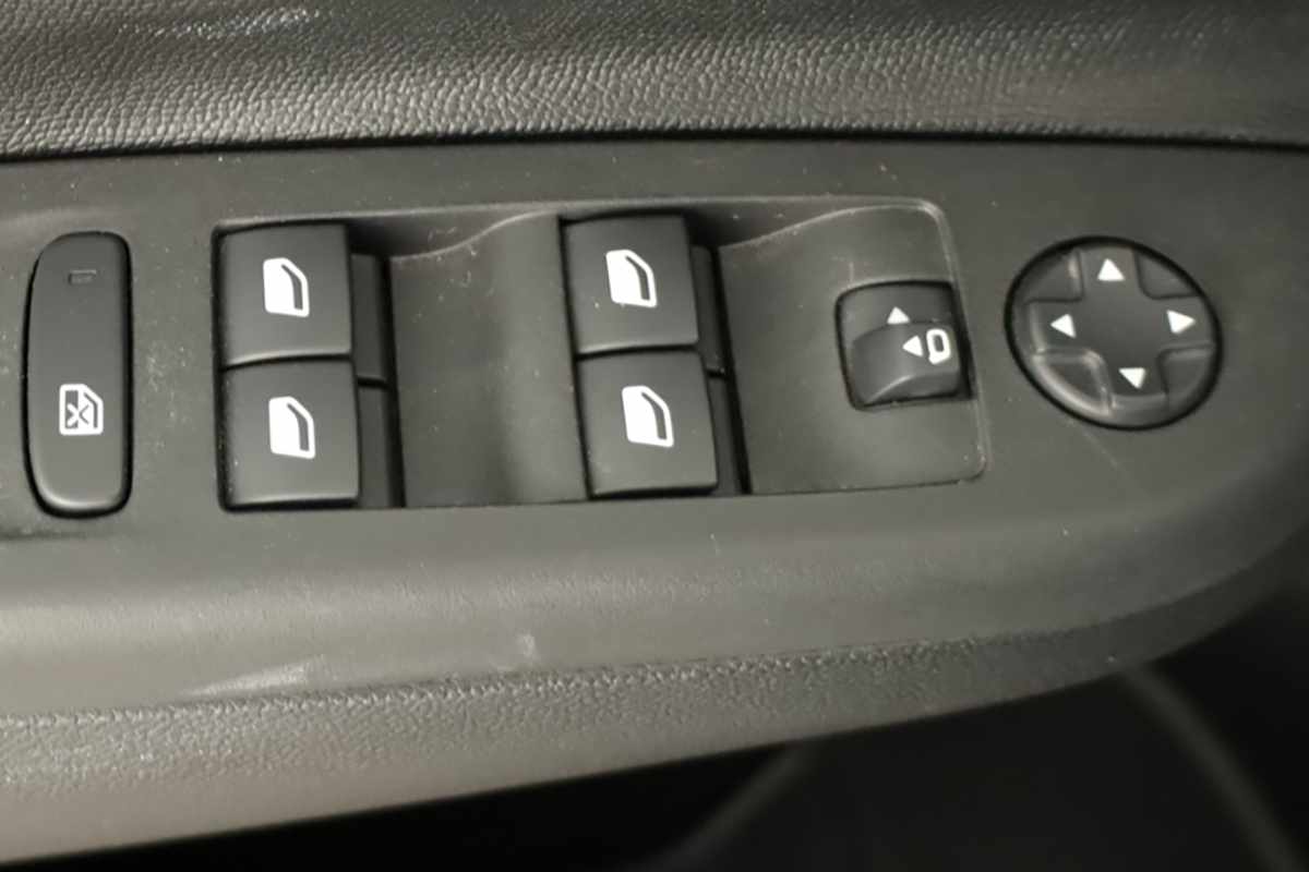 opel-corsa-2025-gasolina-1199cc