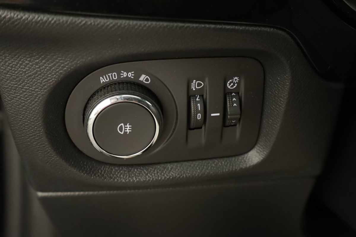 opel-corsa-2025-gasolina-1199cc