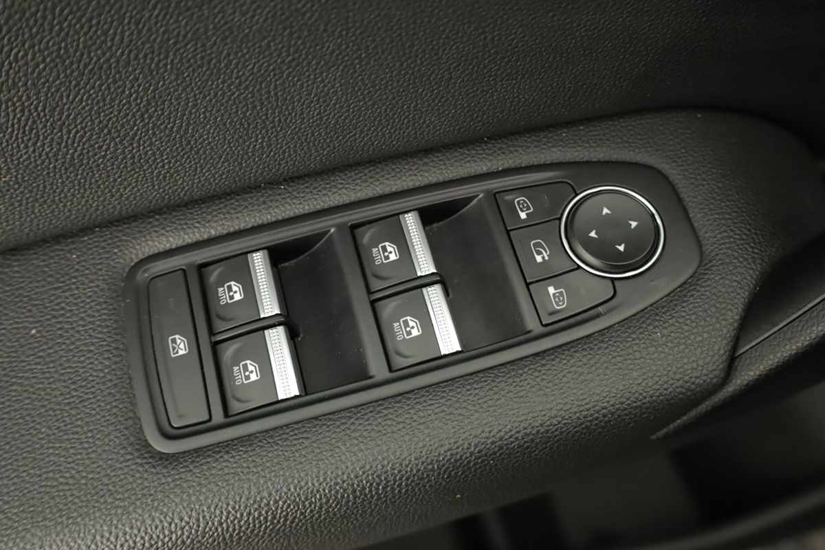 renault-captur-2024-gpl-999cc