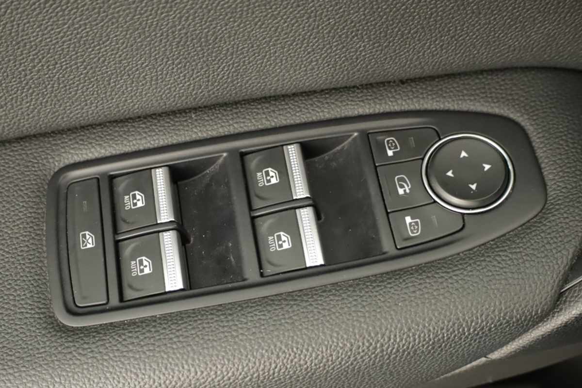 renault-captur-2024-gpl-999cc