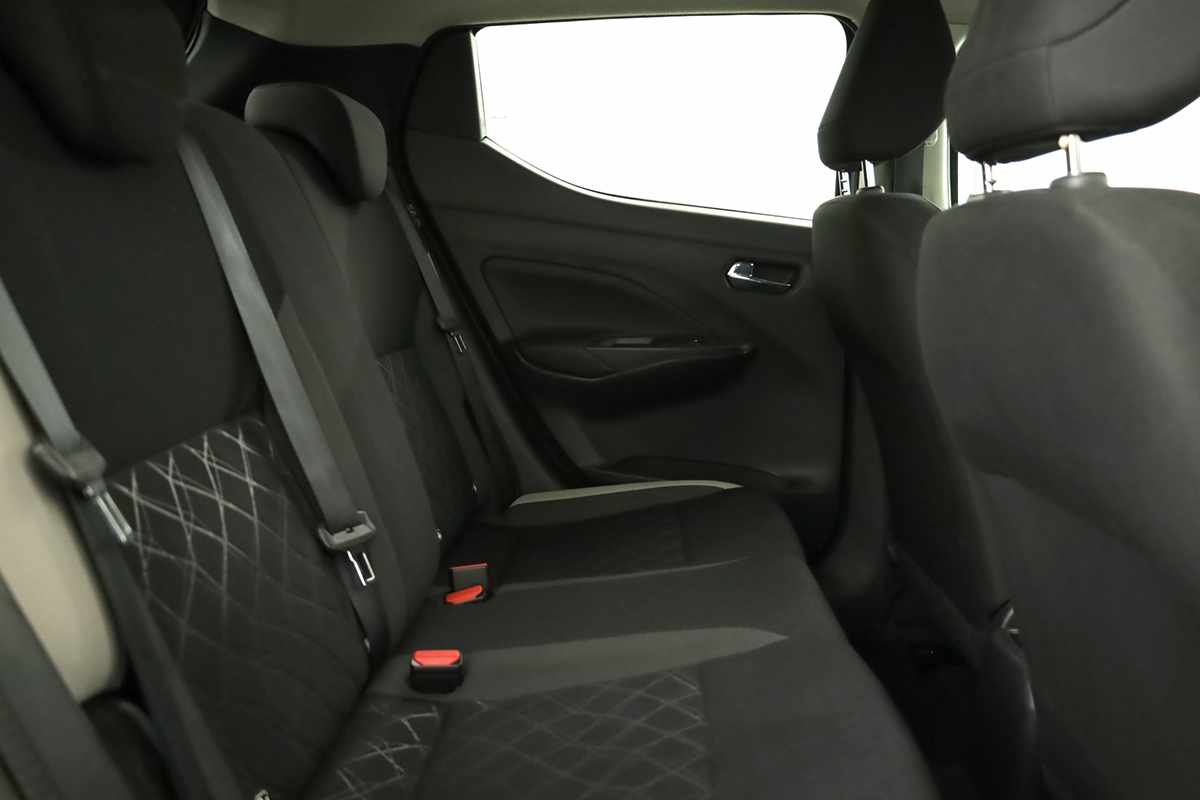 nissan-micra-2023-gasolina-999cc