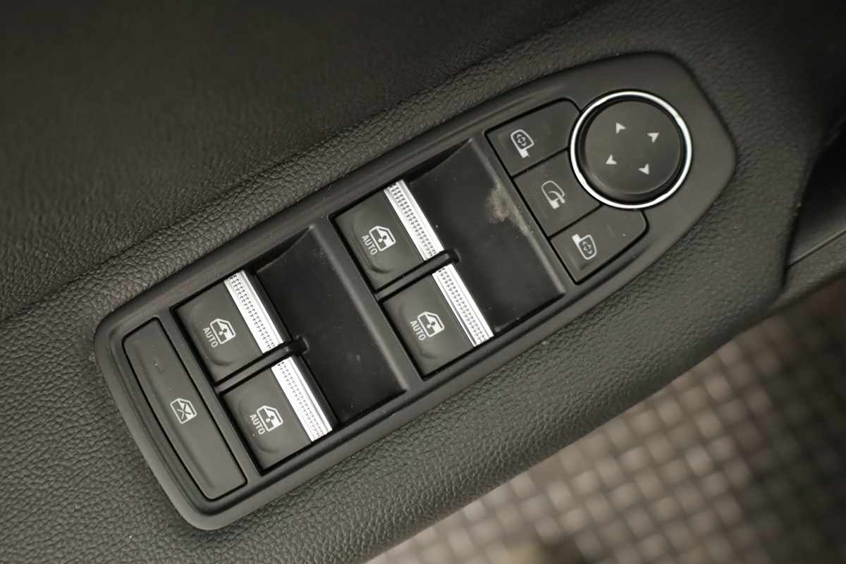renault-captur-2023-gpl-999cc