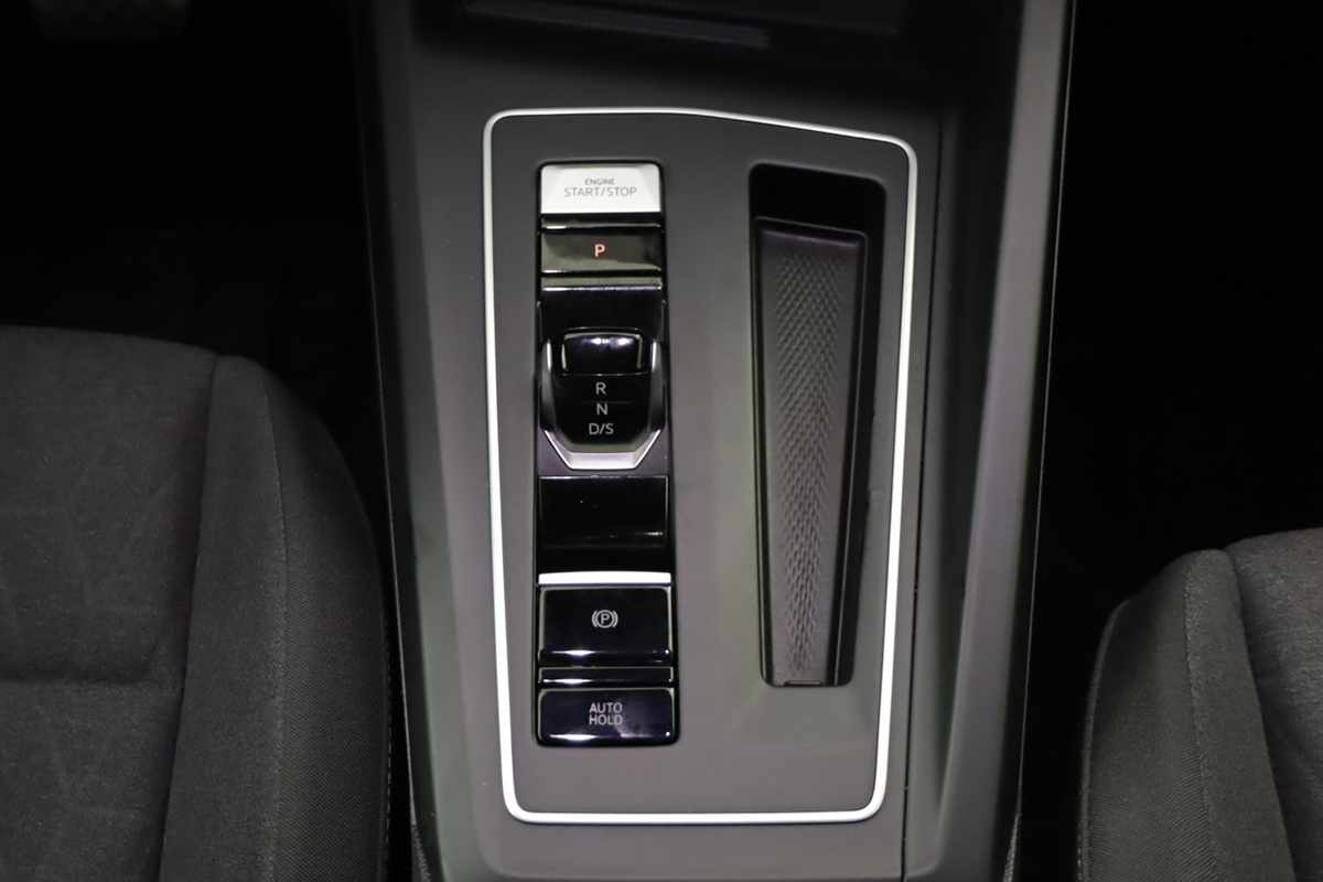 volkswagen-golf-2025-hibrido-a-gasolina-1498cc