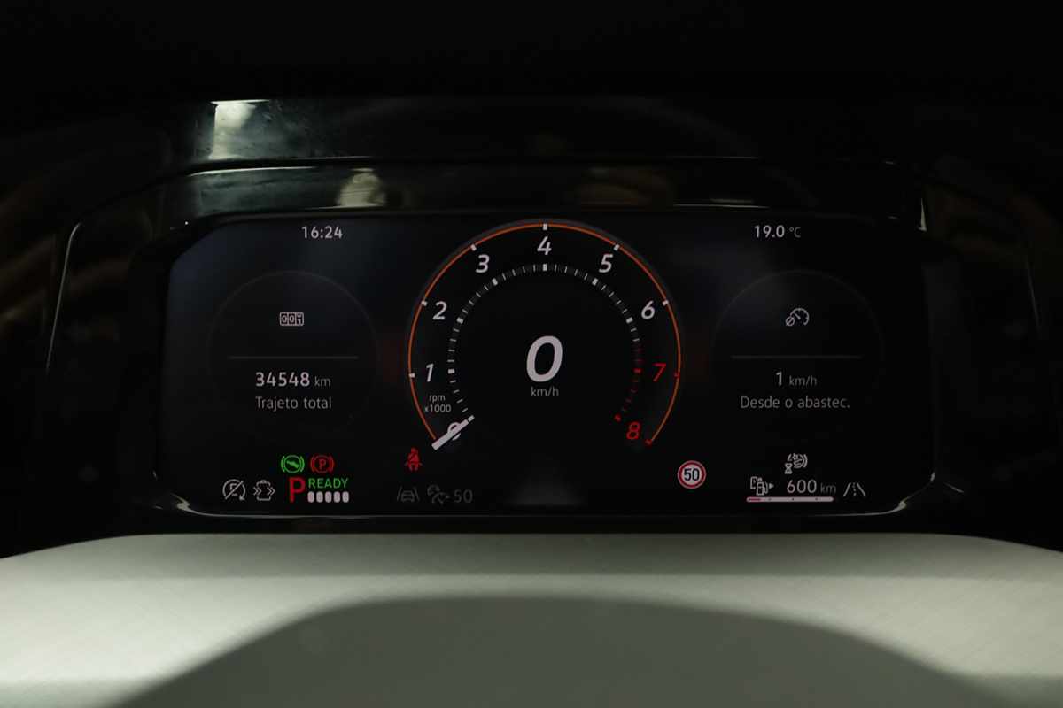 volkswagen-golf-2025-hibrido-a-gasolina-1498cc