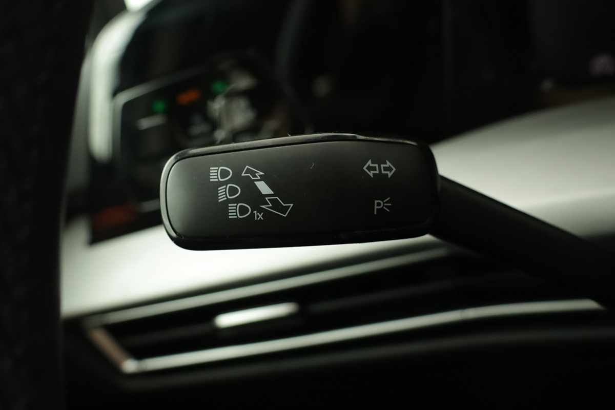 volkswagen-golf-2025-hibrido-a-gasolina-1498cc