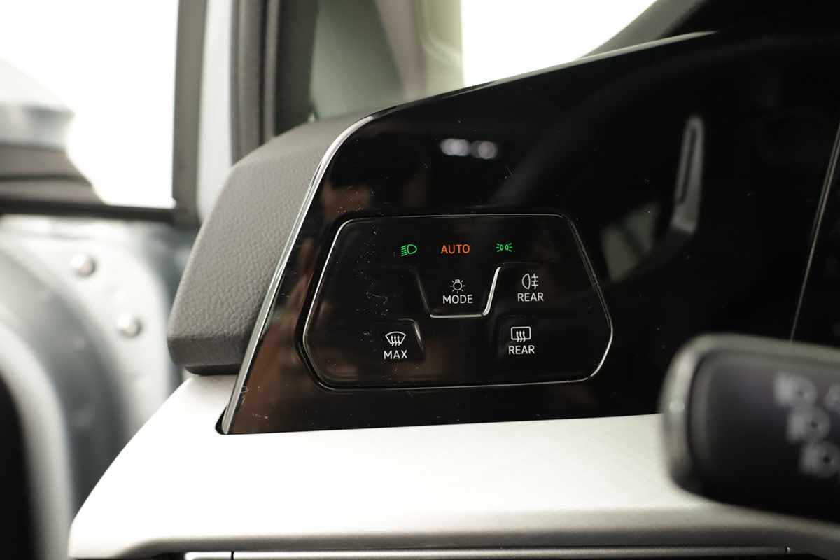 volkswagen-golf-2025-hibrido-a-gasolina-1498cc